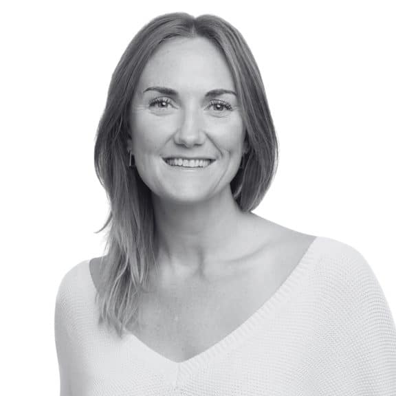 Photo of Jules Cowan-Dewar, Directrice Marketing